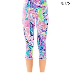 Lilly Pulitzer Gumbo Limbo Holy Grail Weekender Leggings